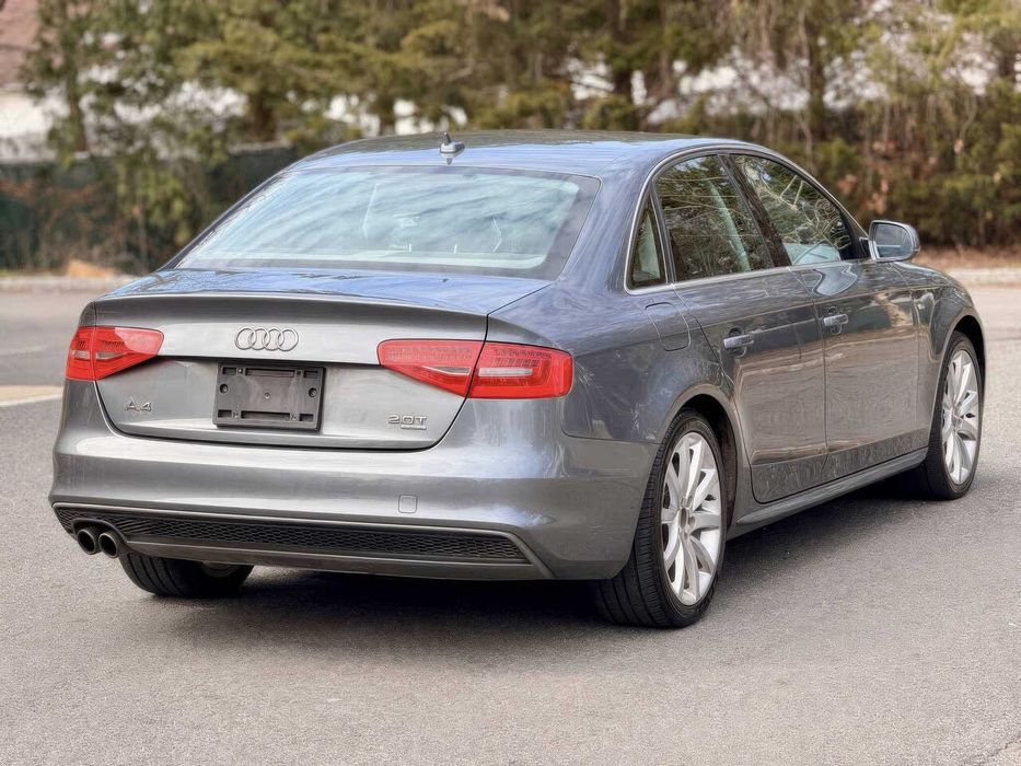 Audi A4 quattro Premium      2014
