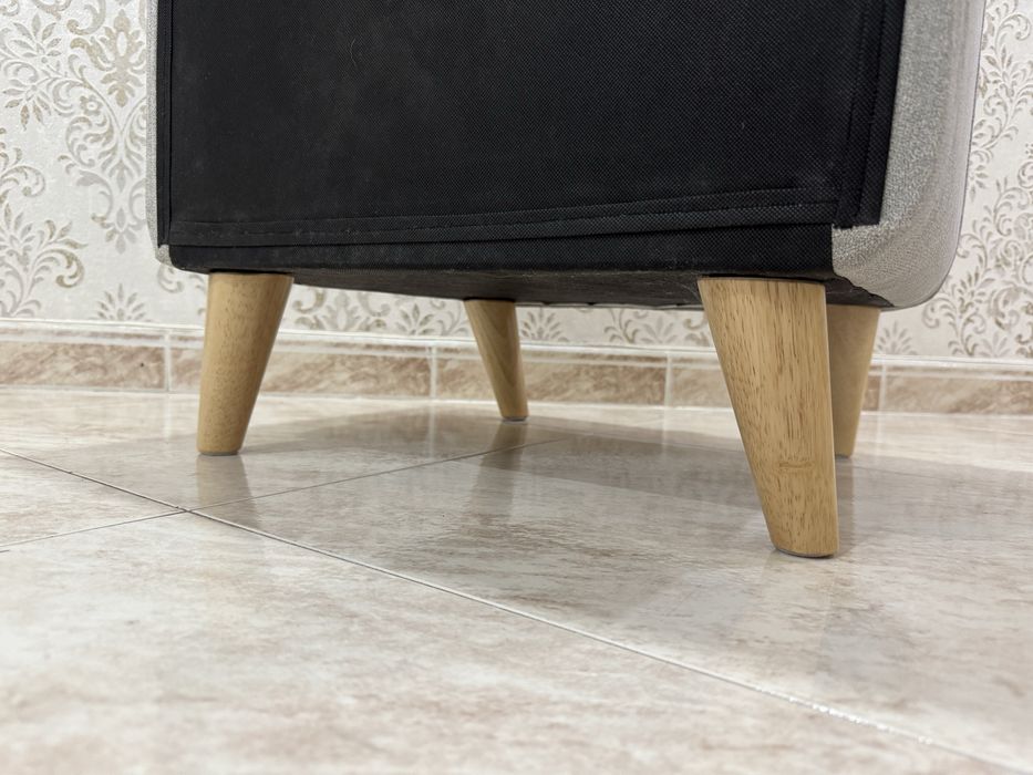 Mesa de cabeceira em tecido