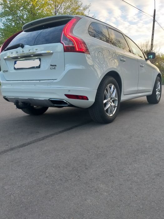 Sprzedam VOLVO XC 60 D4 20D 181k  2014 Rok