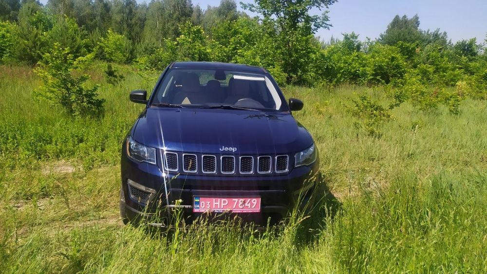 продам джіп компас