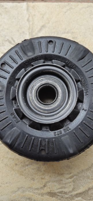 Подушки передньої стійки OPEL ASTRA  J