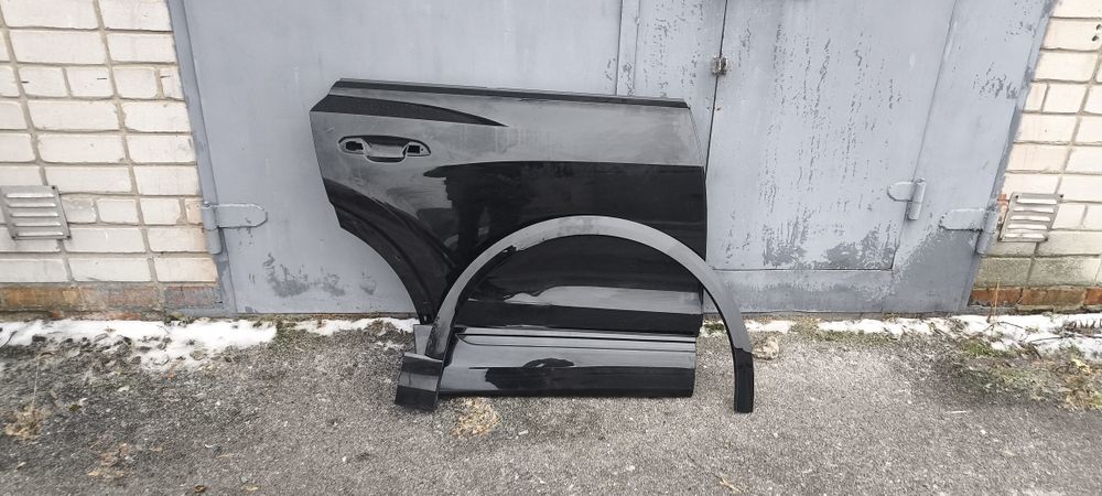 Audi Q8 дверь правая задняя молдинг расширитель арки перед правый