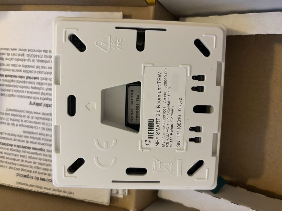 Rehau Regulator ,termostat pokojowy NEA SMART 2.0