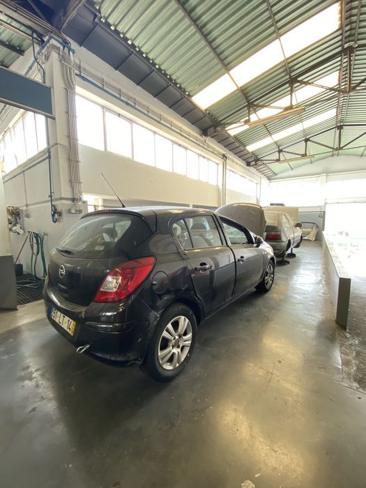 Opel Corsa D 1.2 Gasolina - Salvado