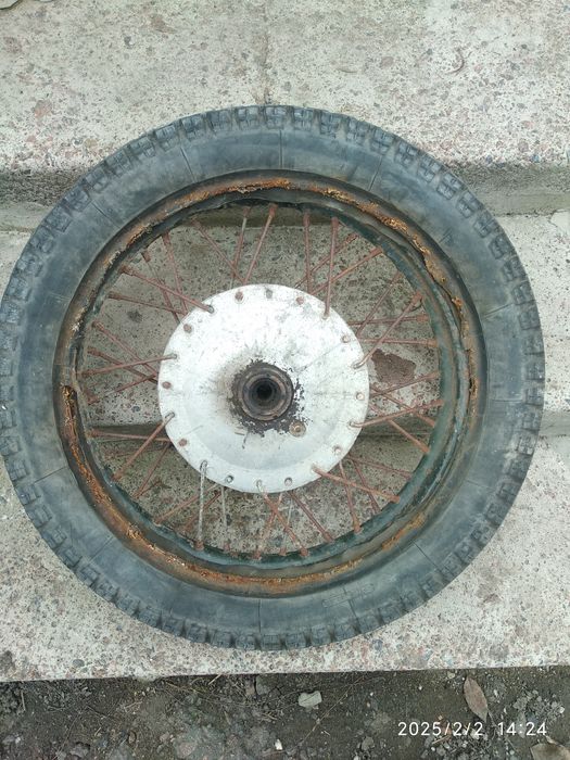 Колесо мотоцикла Днепр