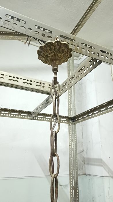 Candeeiro de teto antigo 5 tulipas