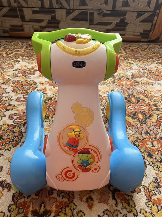 Ходунці Chicco в хорошому стані , все працює