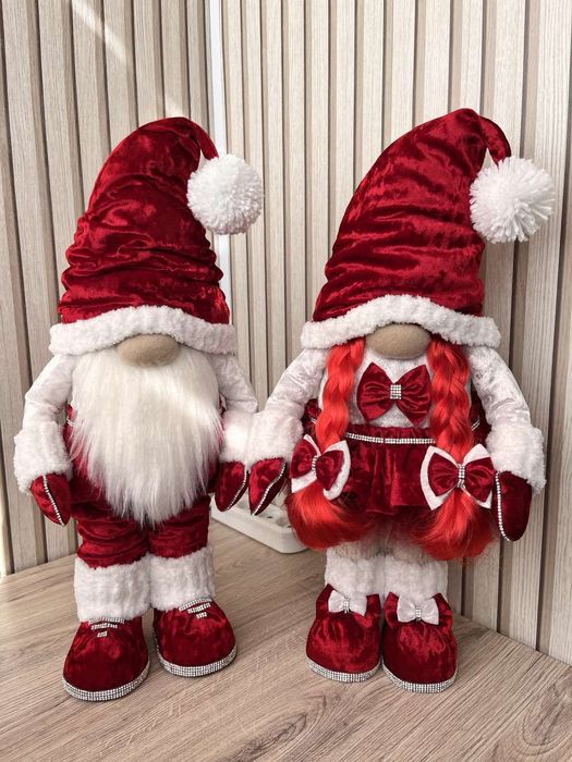 Казкові новорічні гномики