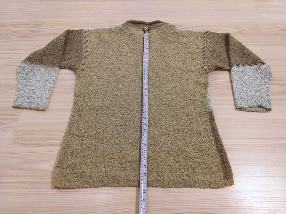 Свитер женский широкий, пряжа букле, р.46-48, б/у.