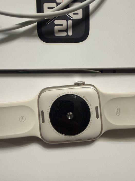 Продам apple watch se