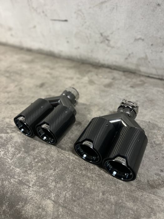 Подвійні насадки глушника BMW Карбон двойные на выхлоп глушителя бмв