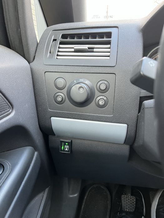 Продаю власний сімейний автомобіль. В користуванні більше 2 років