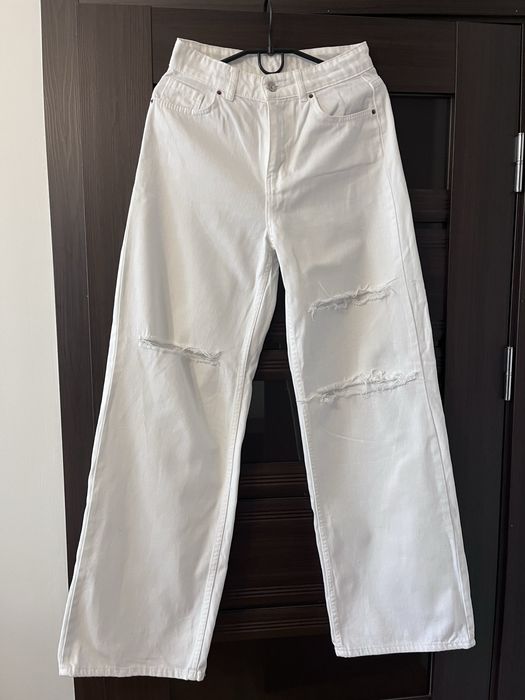 Шикарні джинси з рваностями