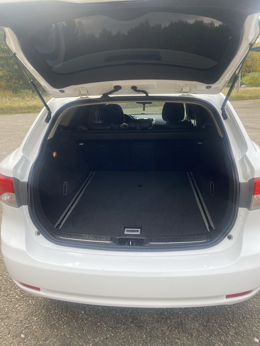 Toyota avensis t27 D4D