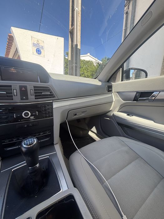 Mercedes E250 coupê