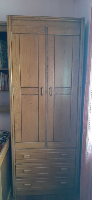 Móvel de quarto para solteiro em madeira, com duas camas
