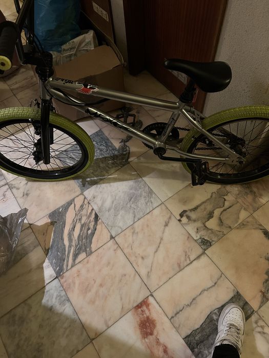 bicicleta de manobras (bmx)