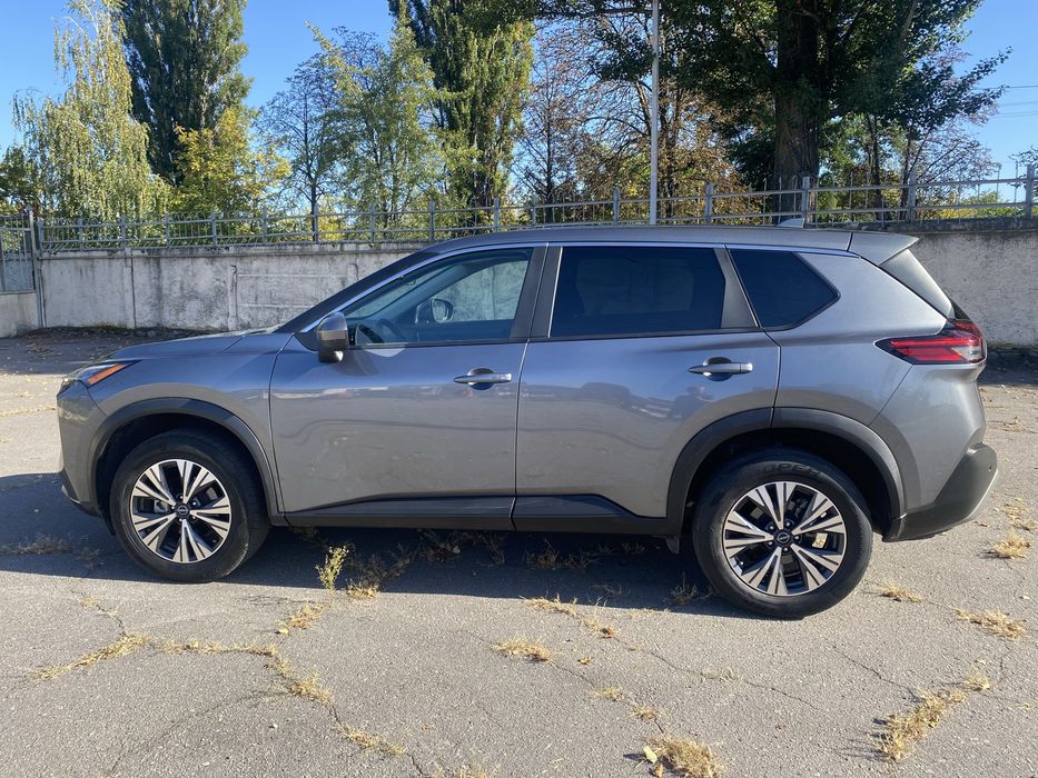 Nissan Rogue 2023рік