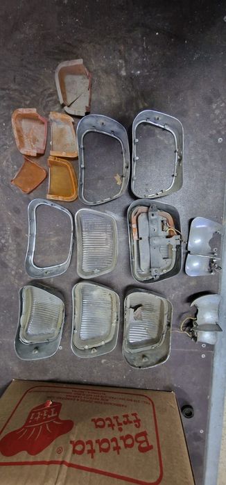 Peças Mercedes w110 190D Fintail