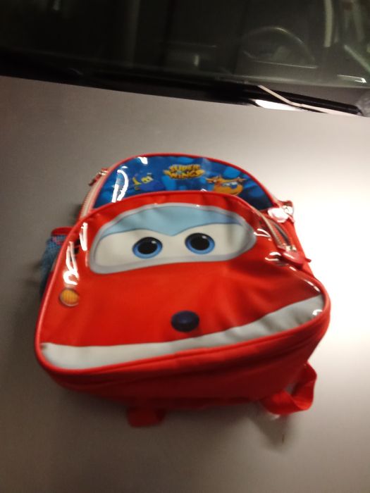 Mochila criança em excelente estado