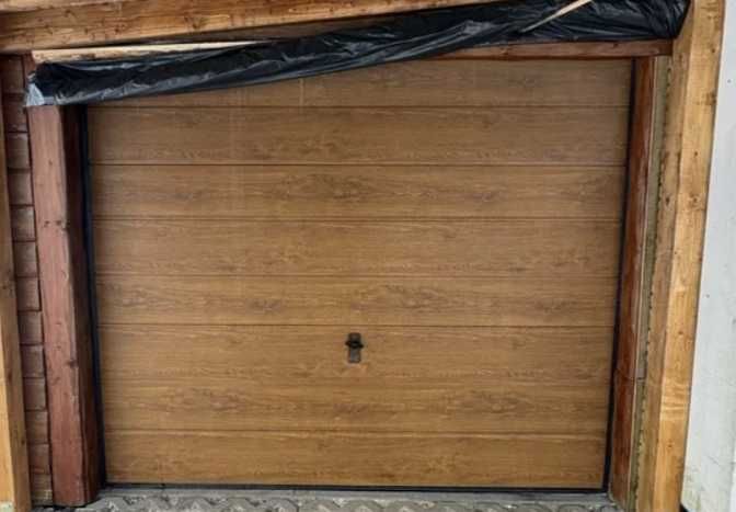 Brama garażowa segmentowa Wiśniowski