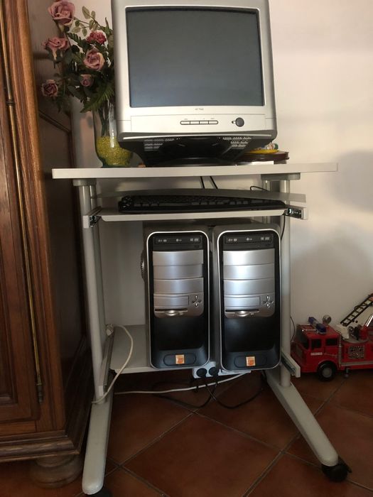 Mesa de computador/PlayStation/jogos