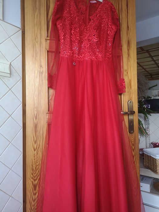 Suknia wieczorowa czerwona