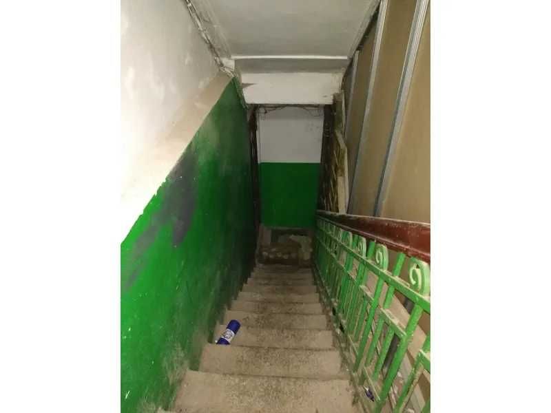 Приміщення 55 м² у підвалі в центрі Києва, вул. Б. Хмельницького, 68