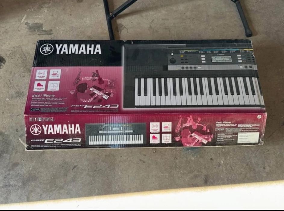 ÓRGÃO YAMAHA  pouco usado