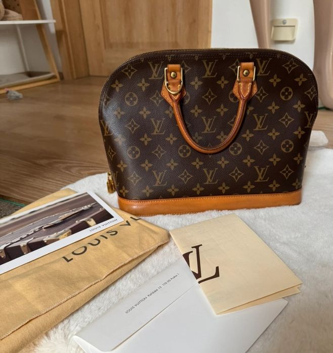 Louis Vuitton Alma PM