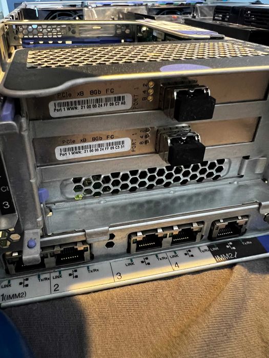Serwer Lenovo x3650 M4 , 2x Intel Xeon E5-2620v2 , 32Gb RAM , 2x Zasilacz , 2x QLogicFC