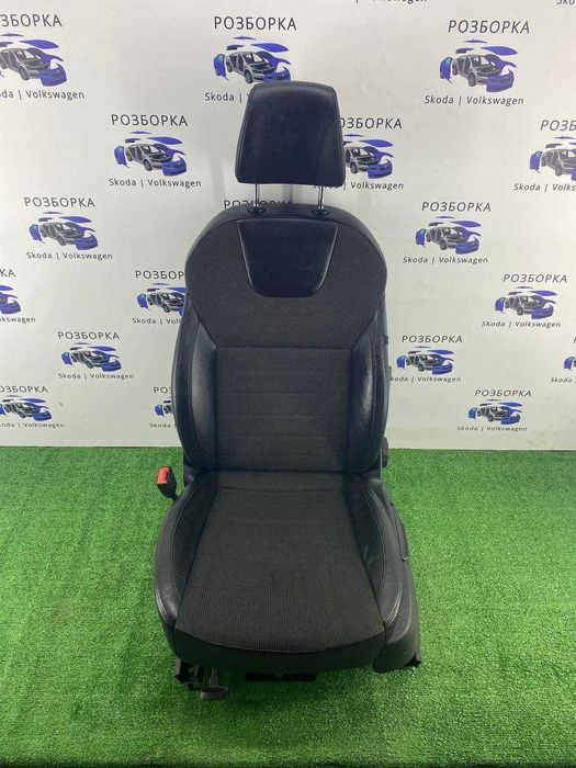 ТЕРМІНОВО Комплект сидінь Skoda Octavia A7 універсал тканина, РОЗБОРКА
