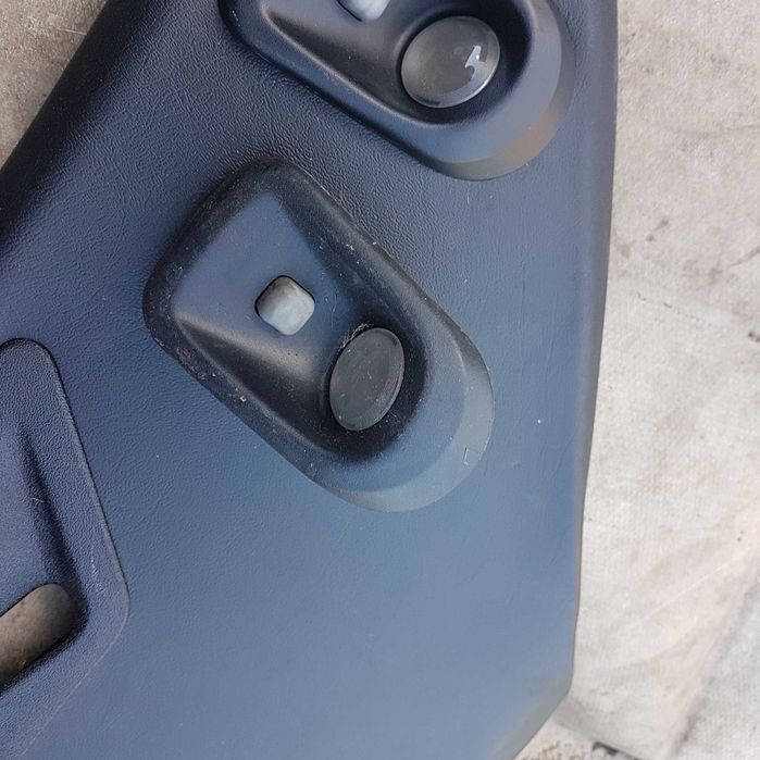 lampka oświetlenie słupka c mercedes w124 w126 coupe oryginał