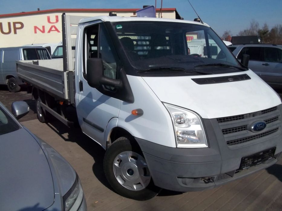 Ford transit  2.4d skrzynia 4.20 paka 81 tys km 2800hak z niemiec