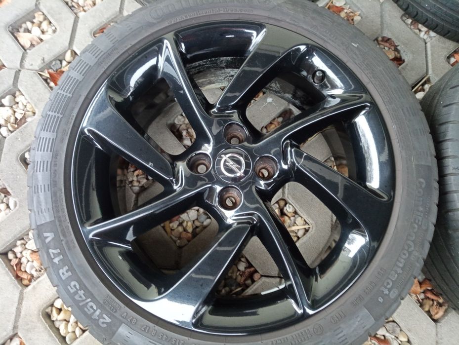 Opel Corsa Adam felgi z oponami 215/45/17 oryginał