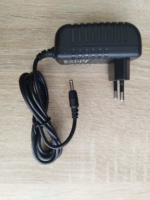 Zasilacz sieciowy