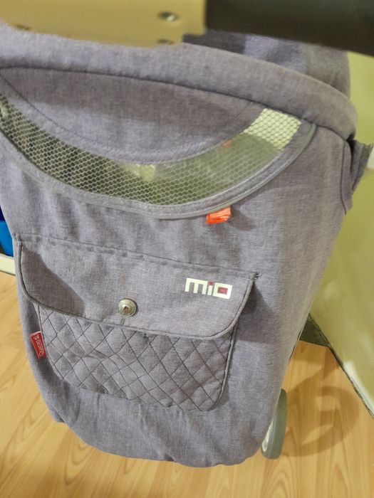 Дитяча прогулочна коляска MIO.