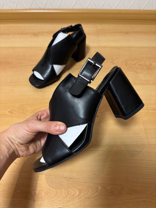 Босоніжки Braska, 37 р