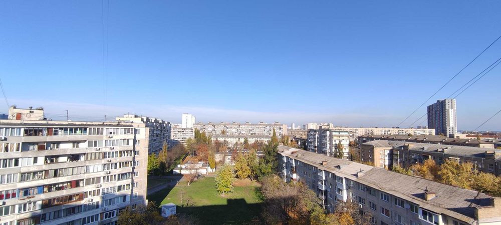 Дарницька площа, Соцмісто, Гашека 7 А,