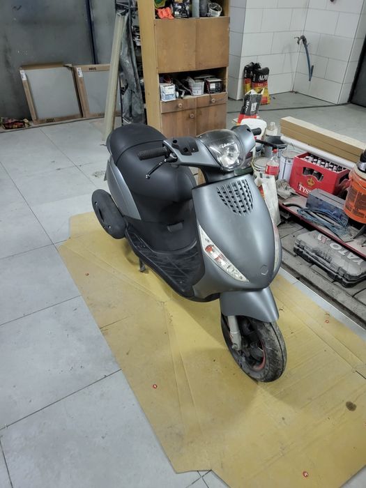 Piaggio ZIP 50 4t 2020r Silnik wtrysk Lampy plastiki CENA za WSZYSTKO!