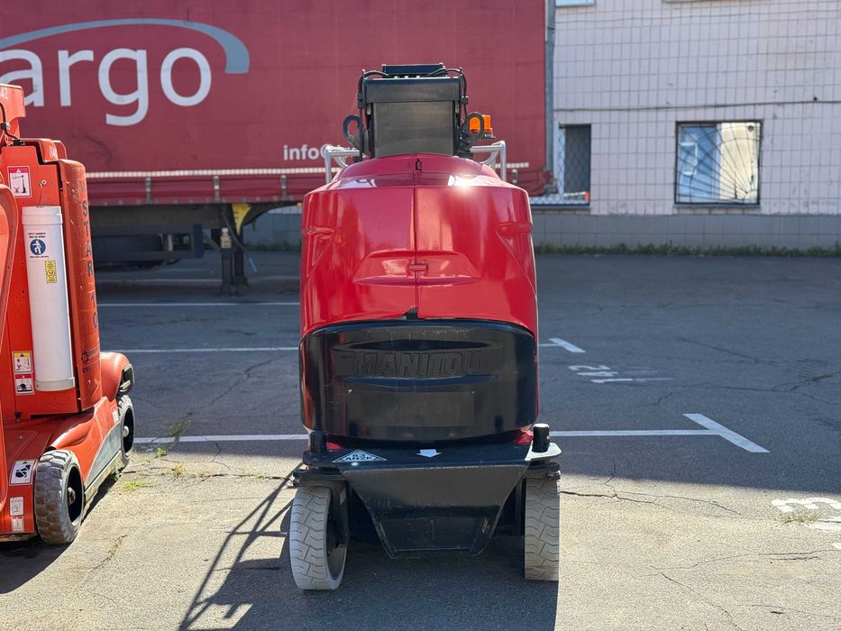 Вертикальний щогловий електричний підйомник MANITOU 100VJR 10 метрів