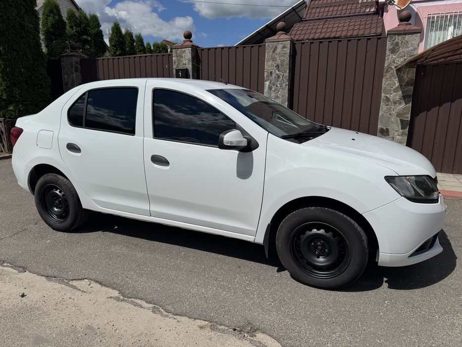 Renault logan 2016  бензин