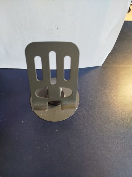 Suporte para smartphone ou tablet regulável