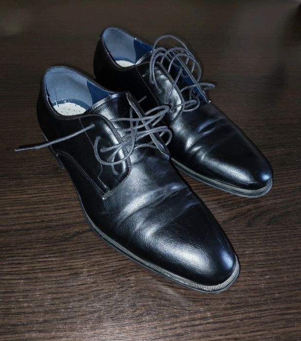 Czarne buty garniturowe / derby