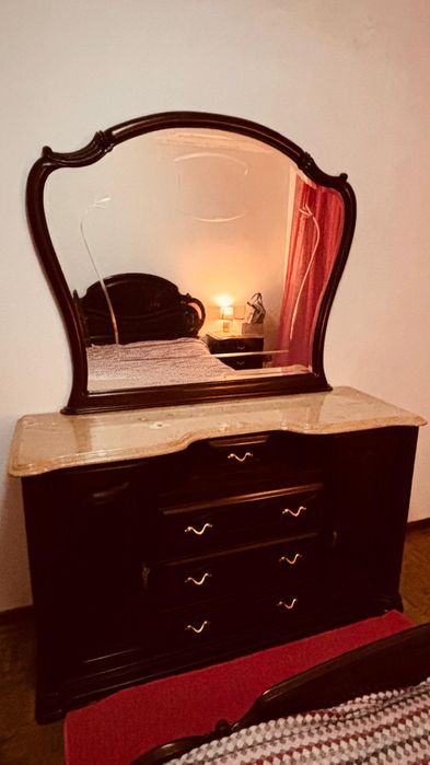 Vendo cómoda com espelho grande