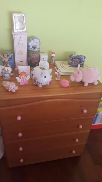 NoQuarto de bébe (cama + cómoda)