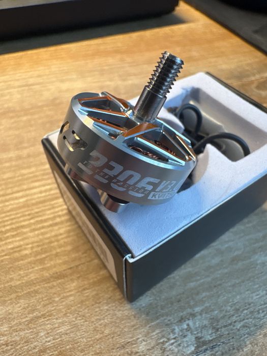 Silnik do drona fpv t-motor pacer v3 2306 1750kv