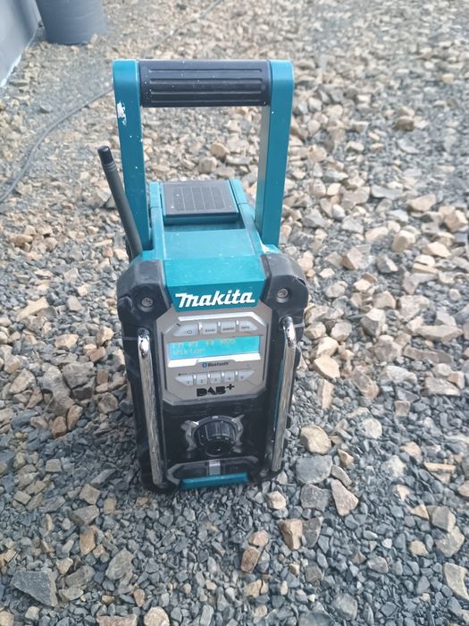 Radio budowlane Makita DMR 112 bluetooth akumulatorowe