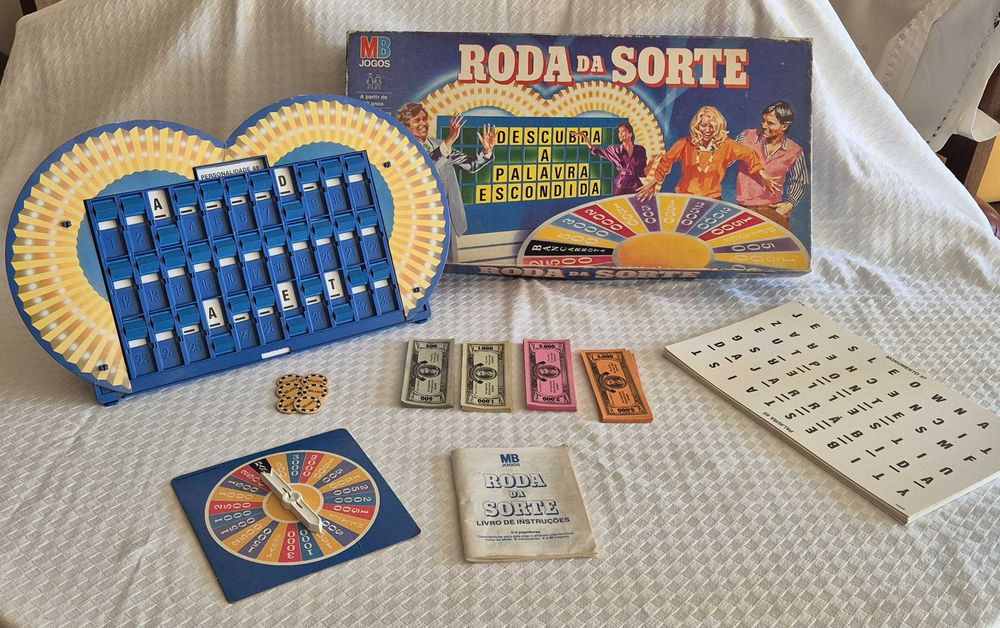 Jogo tabuleiro antigo "Roda da Sorte"