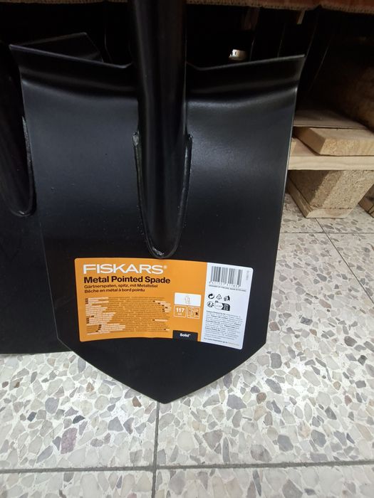 Szpadel fiskars solid